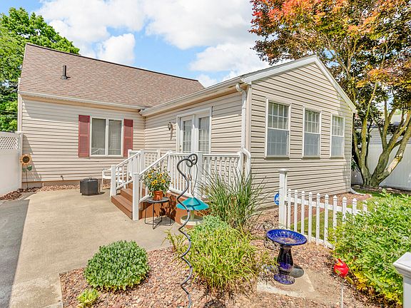 2nd image of 2309 Oxford Blvd
