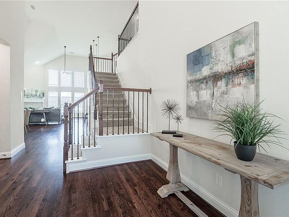 4th image of 717 Auburn Ct