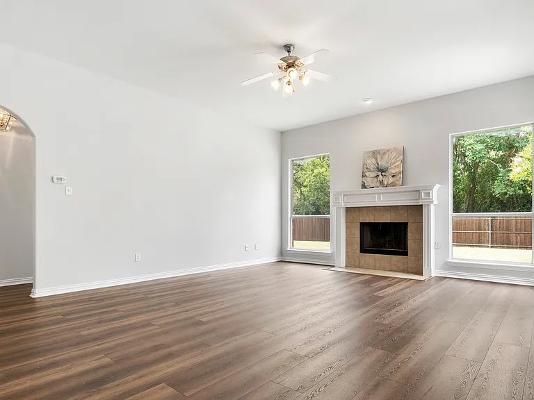 135 Springtree St — Photo 5