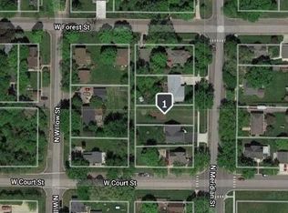412 Meridian St N, Belle Plaine, MN 56011