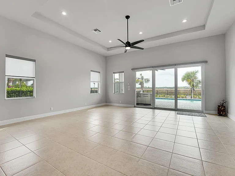 12582 Nautilus Cir — Photo 4