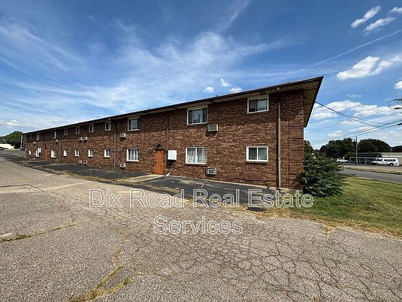 3rd image of 426 Bellbrook Ave APT 4