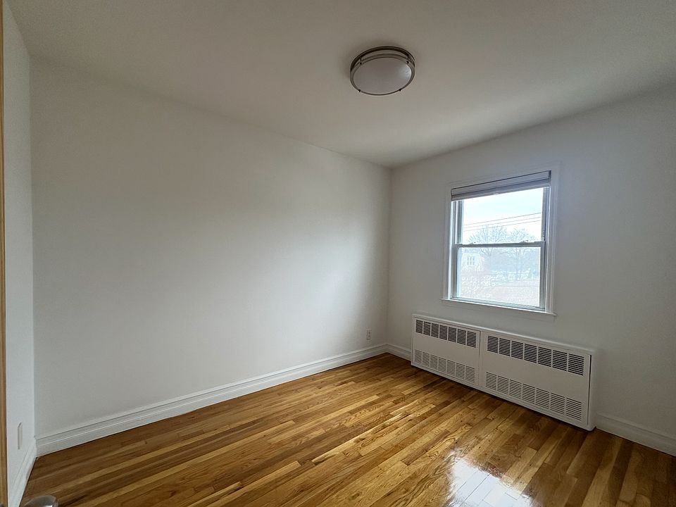2nd image of 45-47 160th St #2