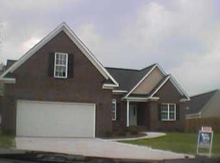 4308 Rocinta Ct, Hope Mills, NC 28348