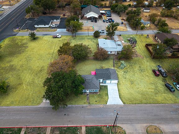 3rd image of 201 Deputy Larry Miller Dr