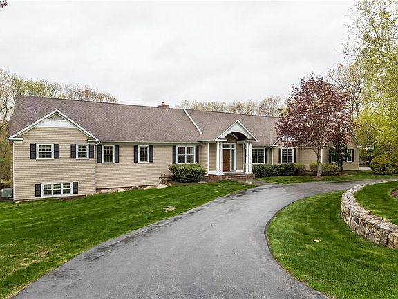 4th image of 95 Tipping Rock Dr