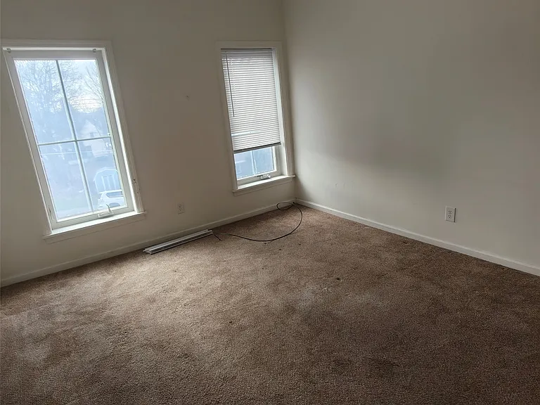 145 Floral Ave #4 — Photo 11