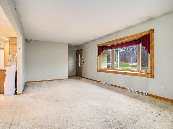 2nd image of 219 Keathley Dr
