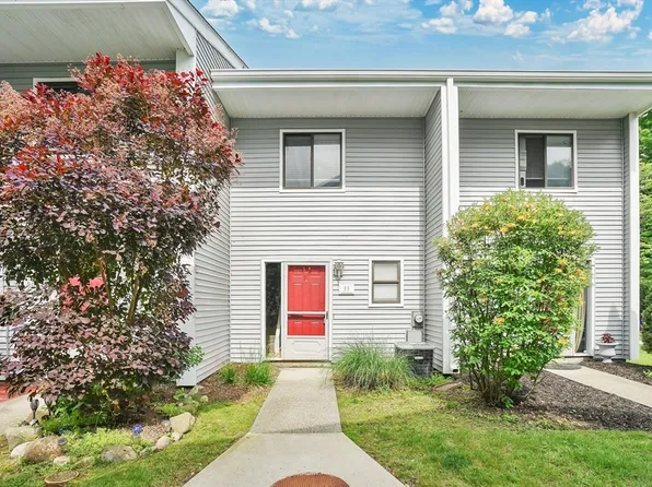 555 Russell Rd APT F39, Westfield, MA 01085