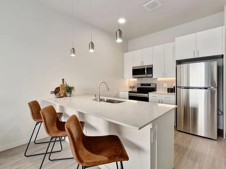 Axis West Flats — Photo 9