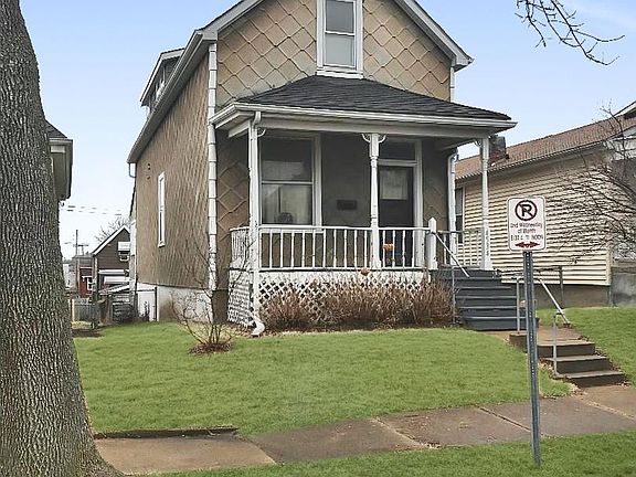 3rd image of 4534 Newport Ave