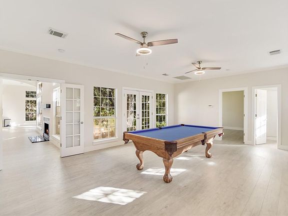 5th image of 207 Tellus St