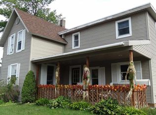 725 Maple St, Petoskey, MI 49770