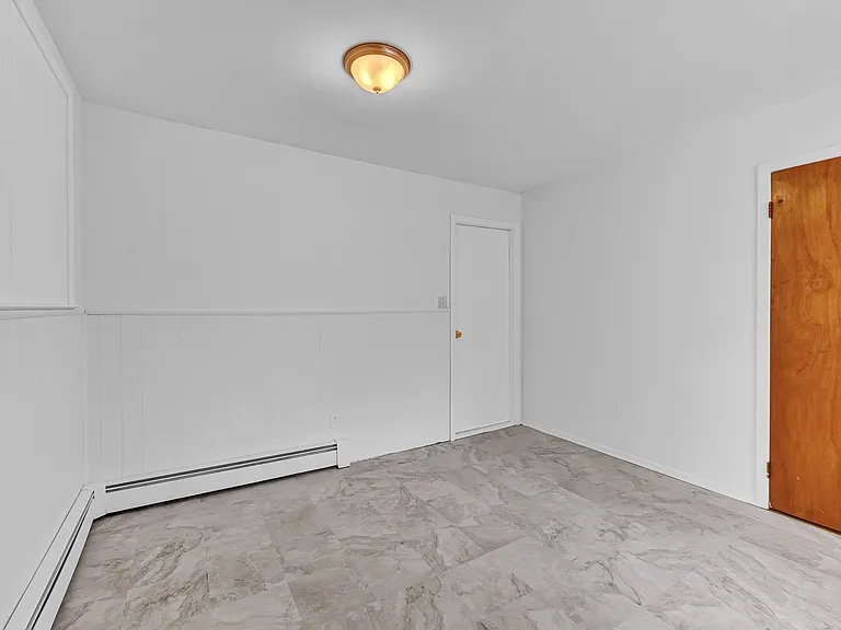 84 White Oak St #2 — Photo 8