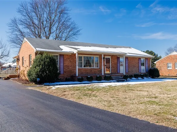 8261 Burr Dr, Mechanicsville, VA 23111