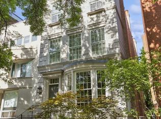 2010 N Mohawk St, Chicago, IL 60614