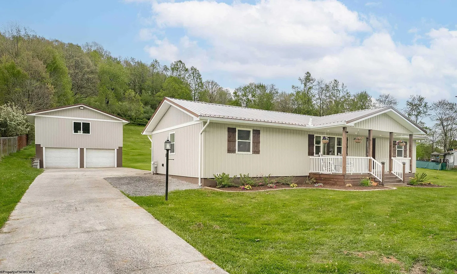 3693 Grafton Rd photo 1