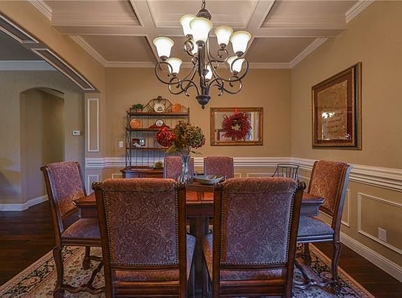 3rd image of 6509 Rock Springs Dr