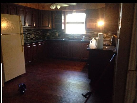 3rd image of 1504 Justice Dr #House