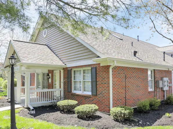 8374 Orchard Knoll Ln, Columbus, OH 43235