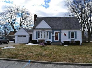 87 Harmony Ct, Warwick, RI 02889