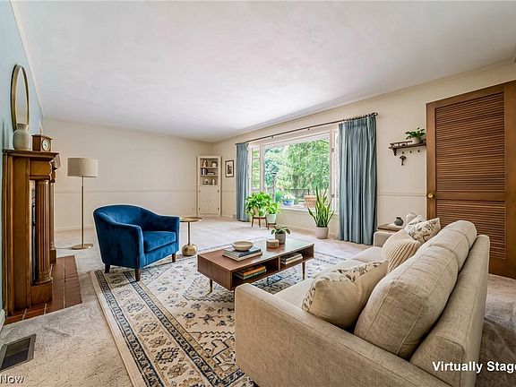 5th image of 1094 N Pasadena Ave
