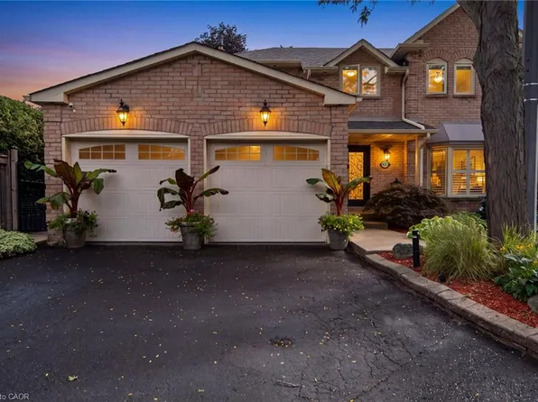 6624 Mockingbird Ln, Mississauga, ON L5N 5K4