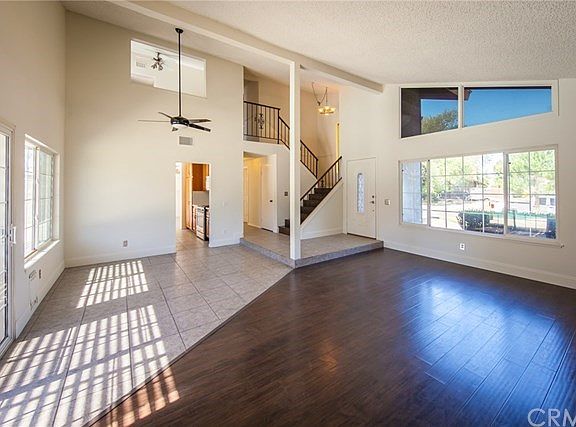 4th image of 12861 Vivienda Ave
