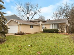 409 S Erie St, Wheaton, IL 60187