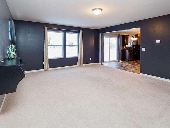 5th image of 58638 Silvergrass Ave