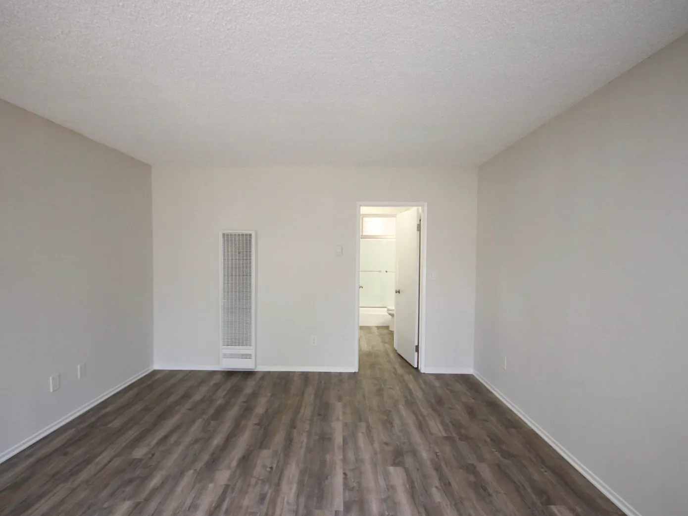 1 bed, 650 sqft, $1,995 — Photo 3