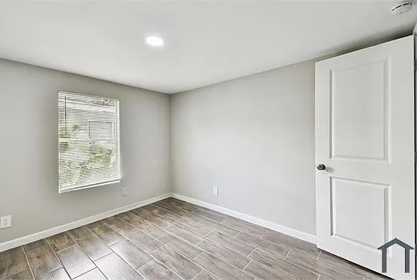 10625 Bay Hills Cir — Photo 24