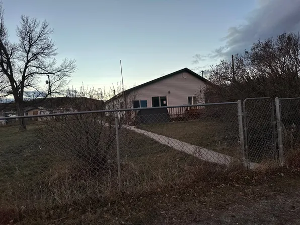 201 Greycliff Rd N, Greycliff, MT 59033