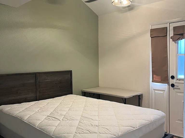 6401 Saint Nicholas Cir #20 — Photo 15