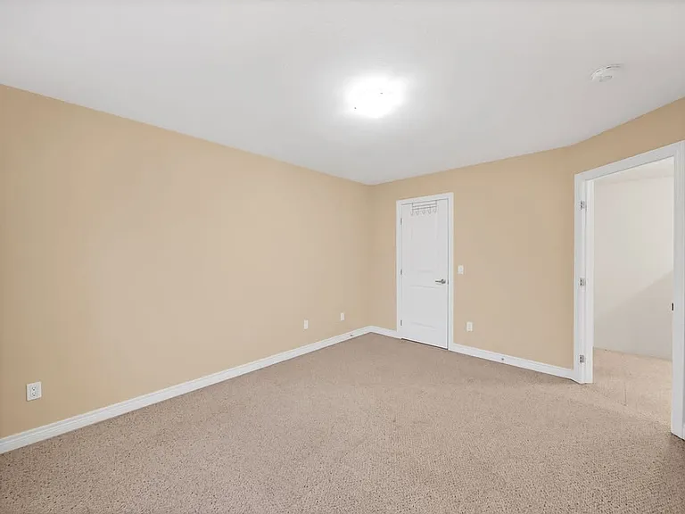 77 Diana Ave — Photo 14