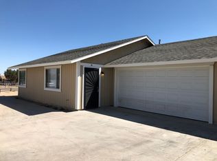 13899 Smoke Tree St APT A, Hesperia, CA 92345