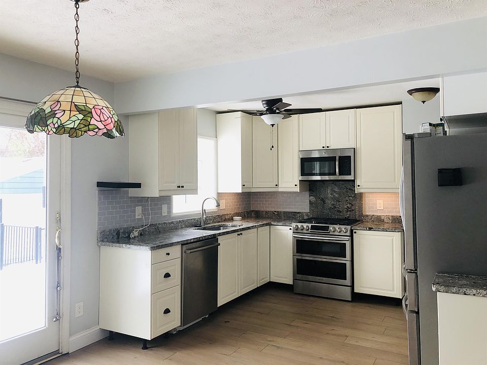 1st image of 1424 Jewett Ave #1