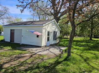 730 10th St, Sebewaing, MI 48759