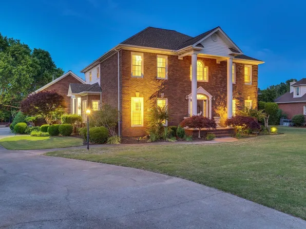 281 River Cove Rd, Huntsville, AL 35811