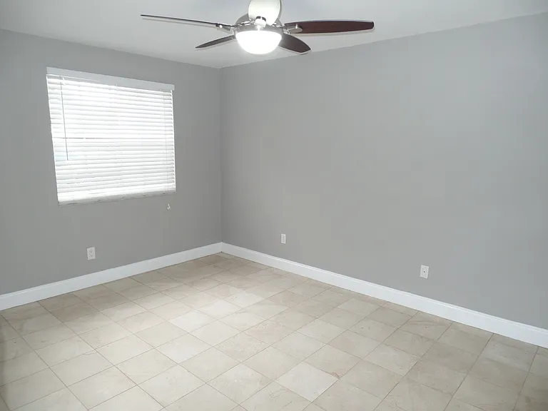 2881 N Oakland Forest Dr #112 — Photo 10