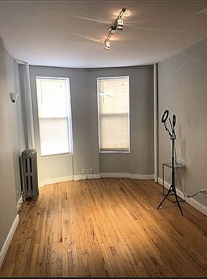 1st image of 3137 30th St APT 1C