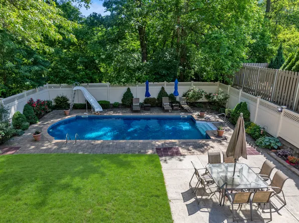 41-27 Orient Avenue image 20 of 24