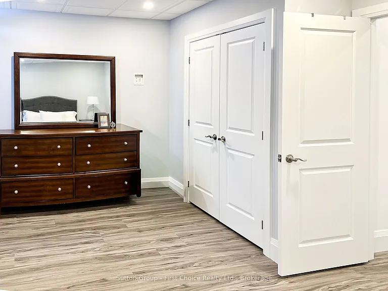 41 Market Pl #UPPER — Photo 20