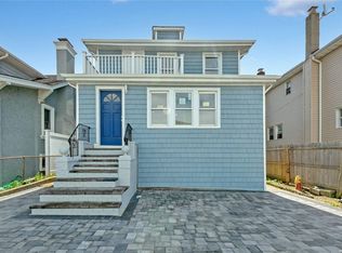 19 Parma Rd #2, Island Park, NY 11558