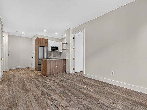 2nd image of 157 Hawthorne St #3B