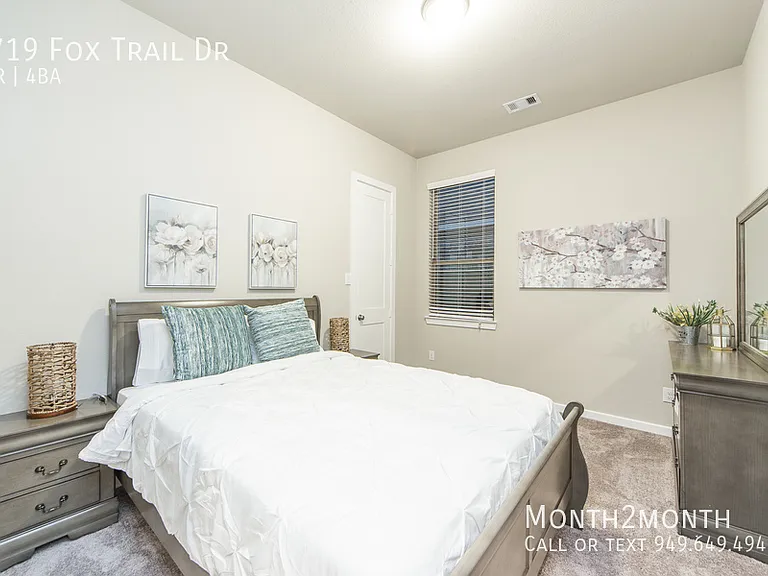 8719 Fox Trail Dr — Photo 23