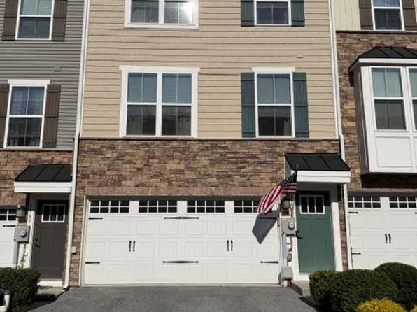 1164 Rosecroft Ln, York, PA 17403