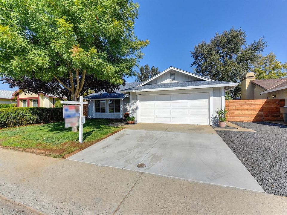 2nd image of 9065 Bramble Trail Way