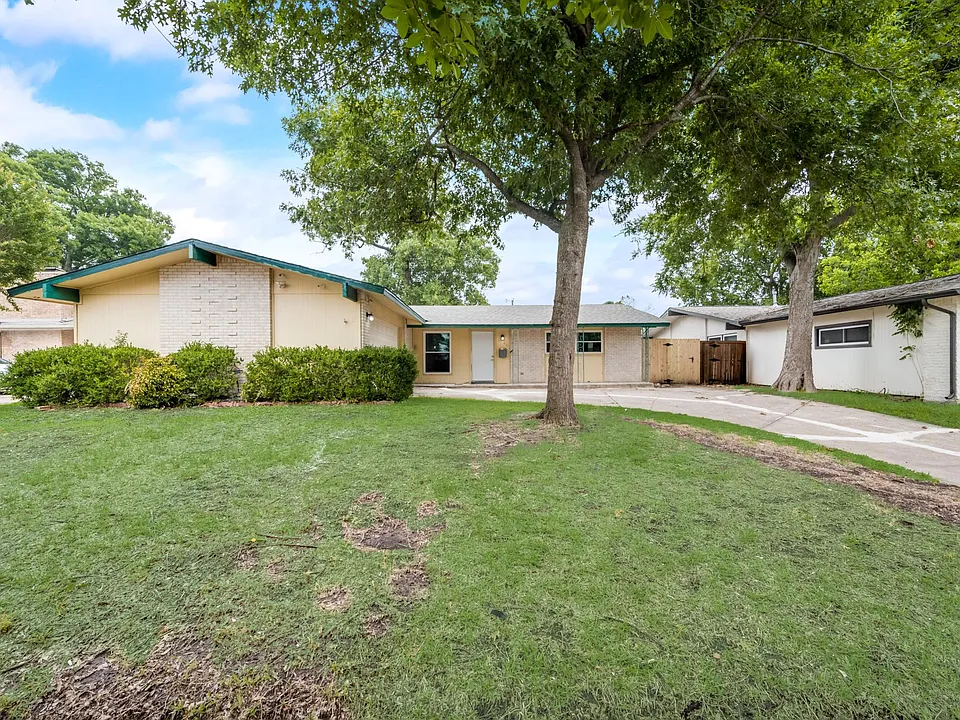 2402 Scotswood Dr