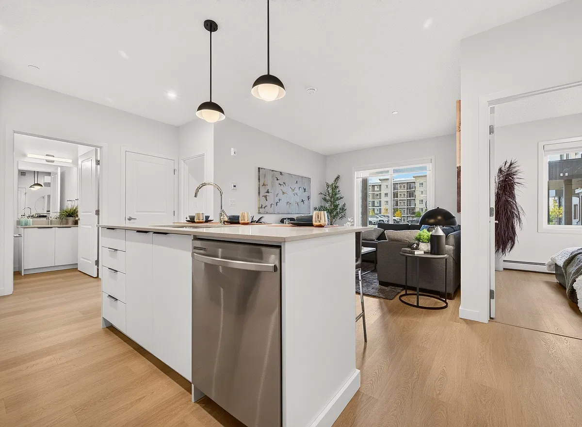 Edison West — Photo 1